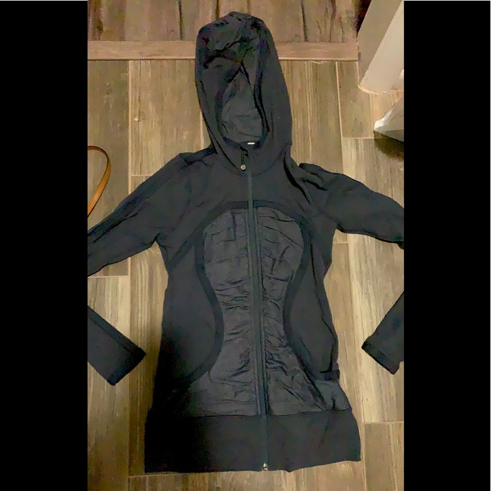 Lululemon hoodie size 4